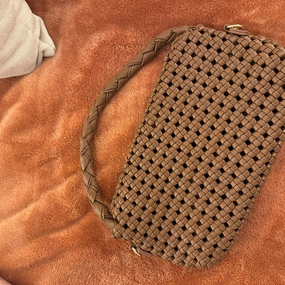 Woven bag brand new with strap vici collection - Picture 4 of 5